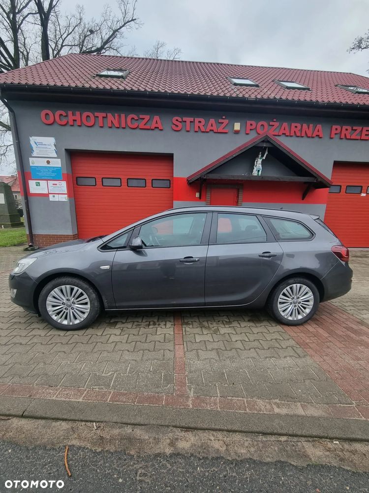 Opel Astra 2.0 CDTI DPF Sports Tourer Automatik Design Edition - 10