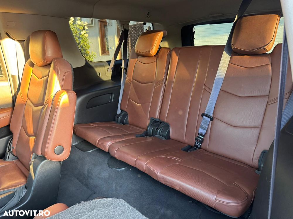 Cadillac Escalade - 8