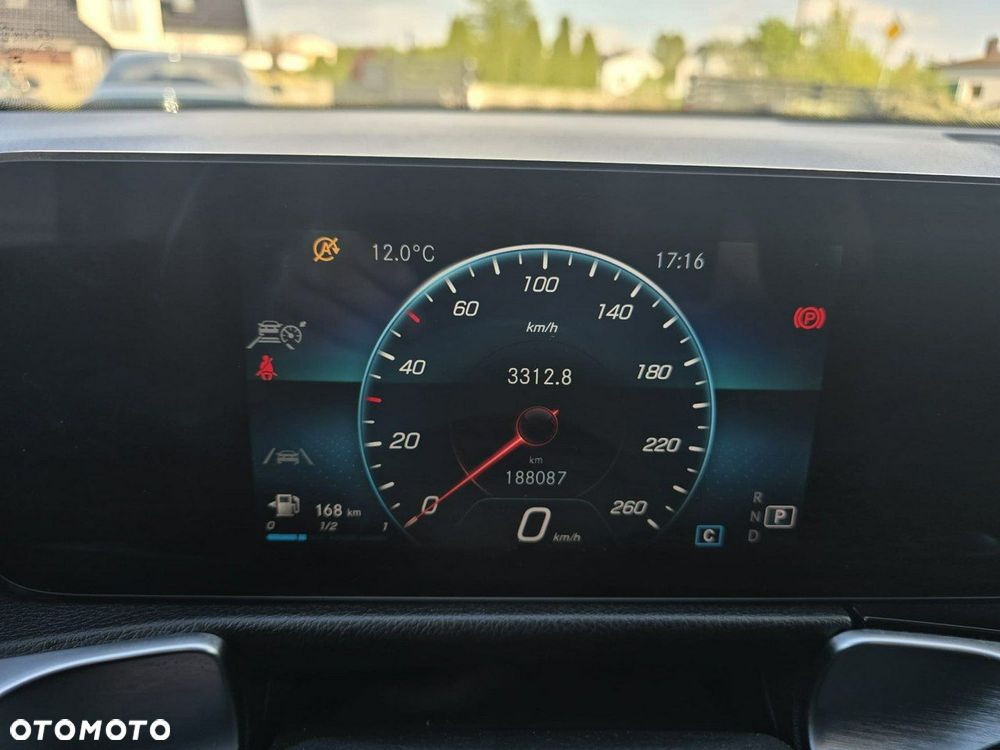 Mercedes-Benz GLB - 20
