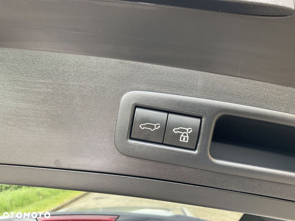 Lexus UX 250h GPF F Sport Design 2WD - 32