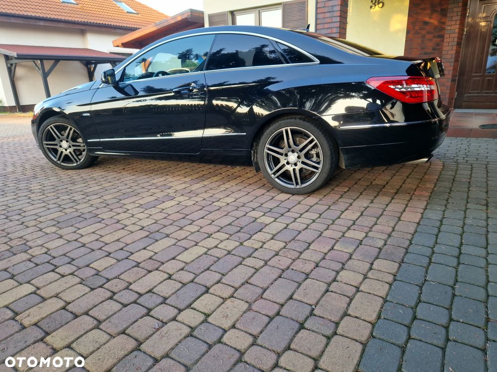 Mercedes-Benz Klasa E 250 CGI BlueEFFICIENCY Automatik Avantgarde - 13