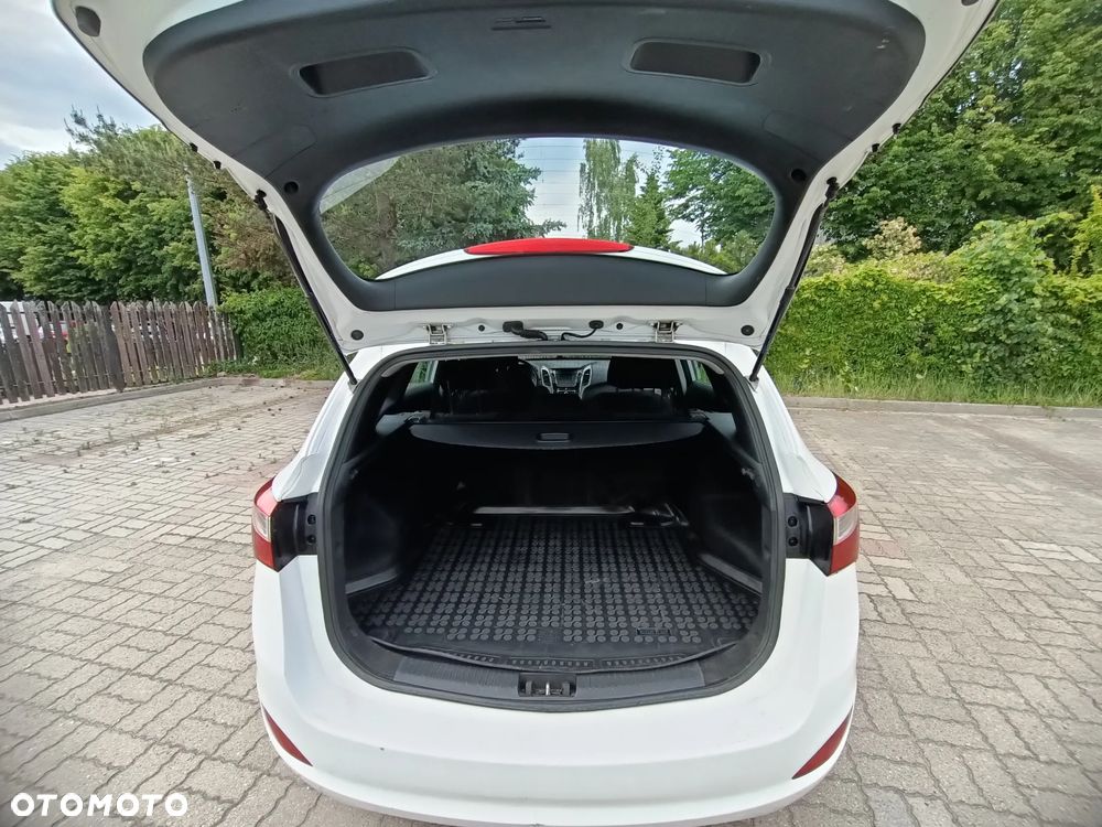Hyundai i30 1.6 CRDi Comfort - 29