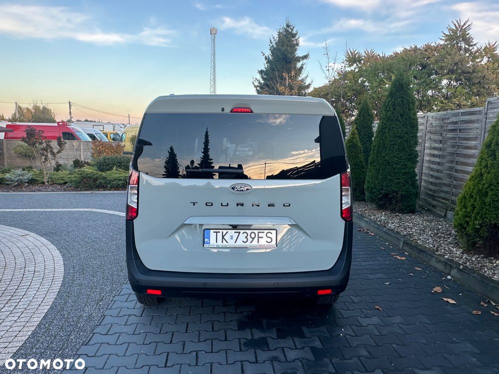 Ford Tourneo Courier 1.0 EcoBoost TITANIUM - 6