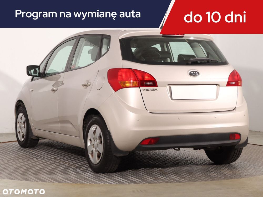 Kia Venga - 6