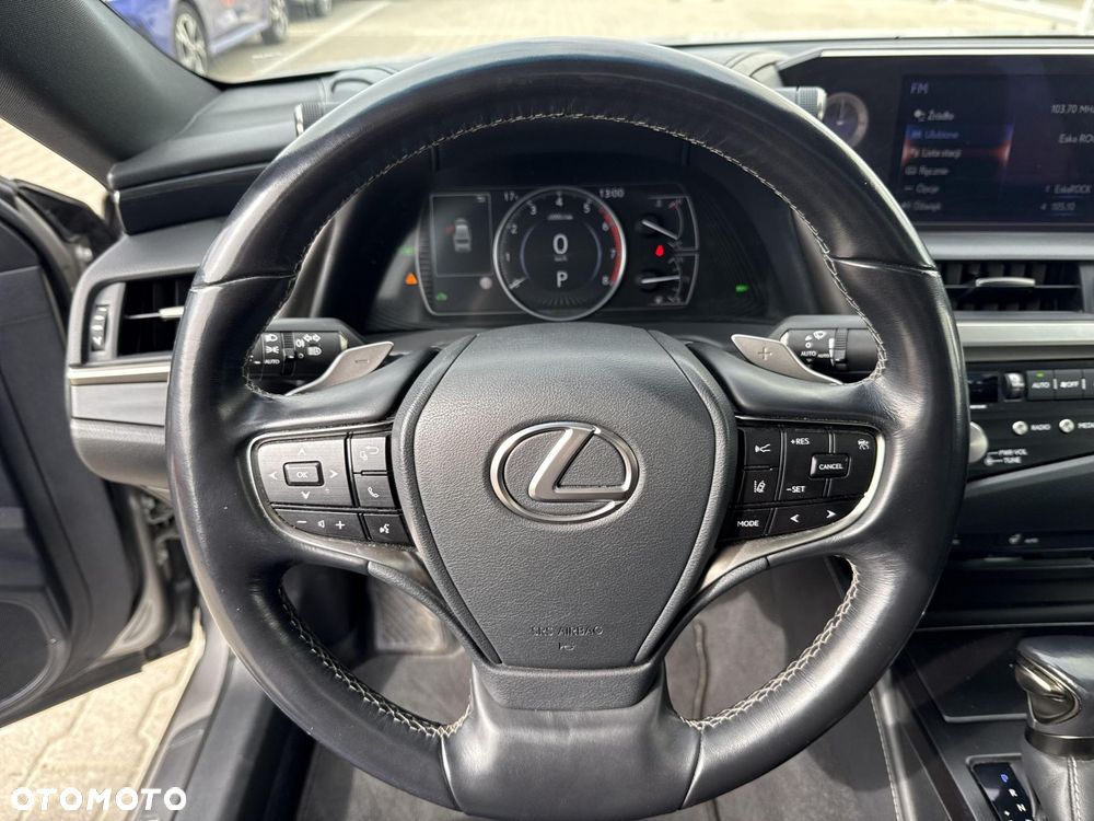 Lexus ES - 16