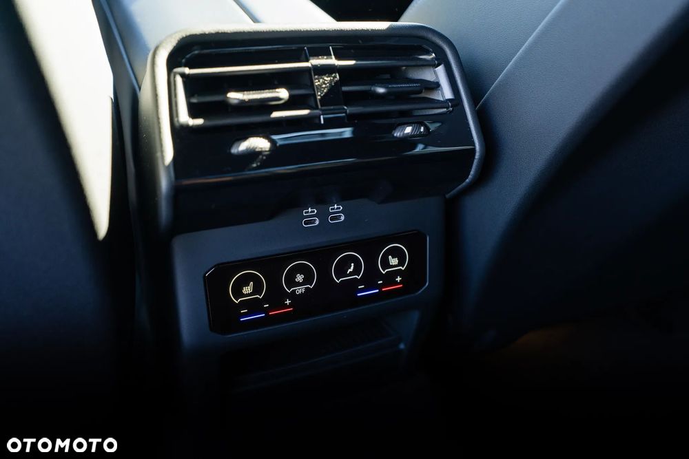 BMW Seria 5 550e xDrive PHEV M Sport - 17