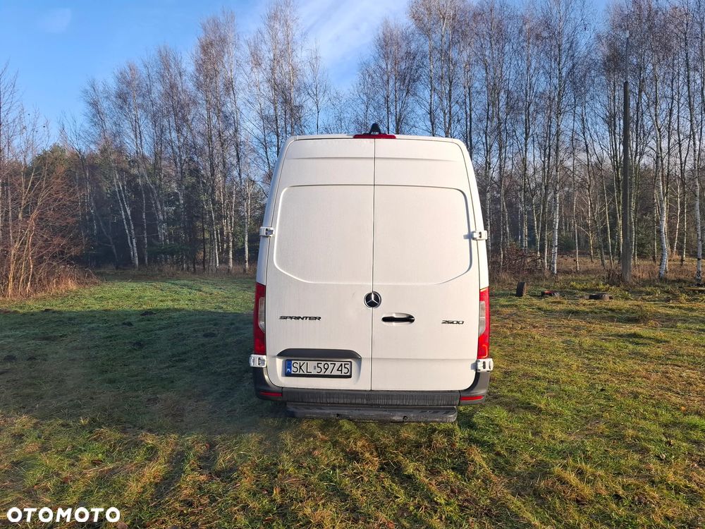 Mercedes-Benz Sprinter - 8