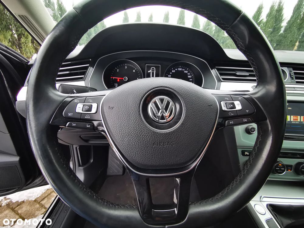 Volkswagen Passat 2.0 TDI BlueMotion Technology Highline - 20