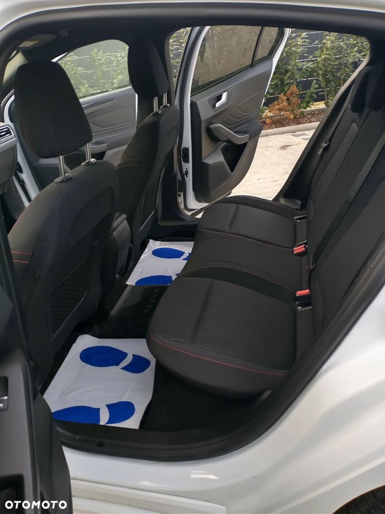 Ford Focus 1.0 EcoBoost ST-Line - 18