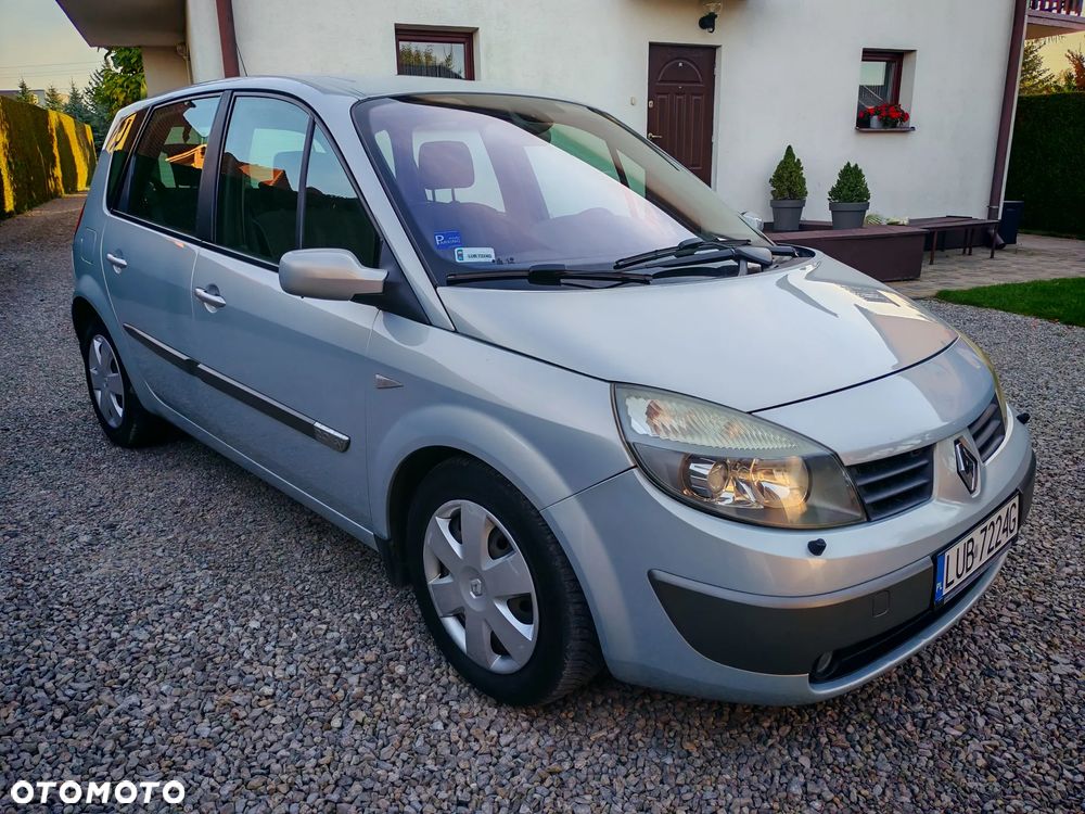 Renault Scenic - 1