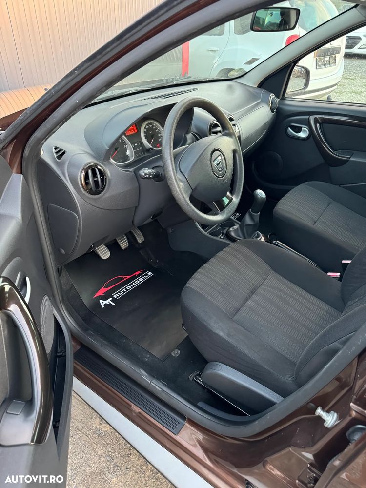 Dacia Duster 1.6 4x2 Laureate - 12