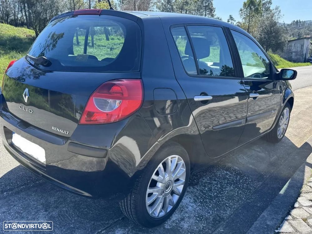 Renault Clio - 6