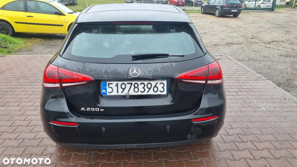 Mercedes-Benz Klasa A 250 e PHEV Progressive 8G-DCT - 7