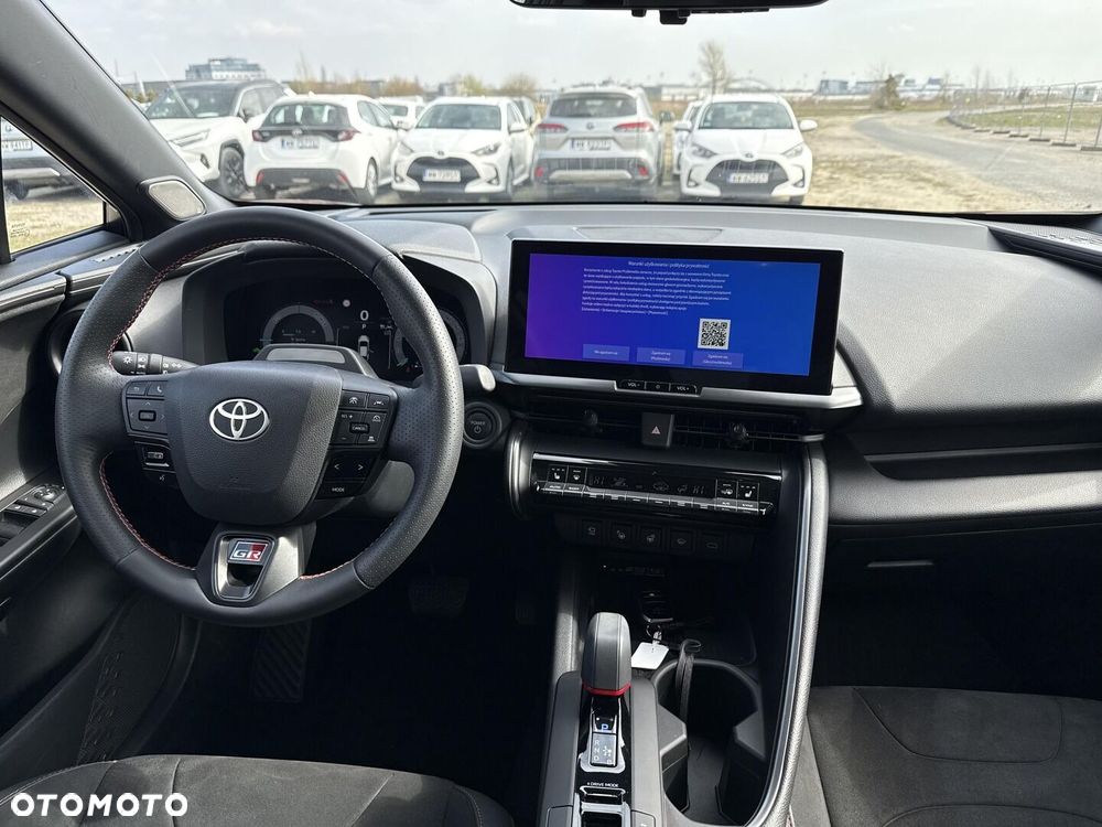 Toyota C-HR - 11