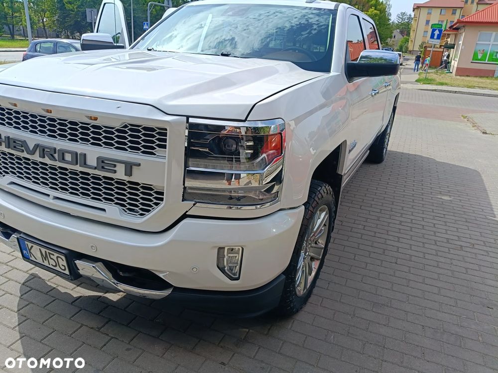 Chevrolet Silverado - 1