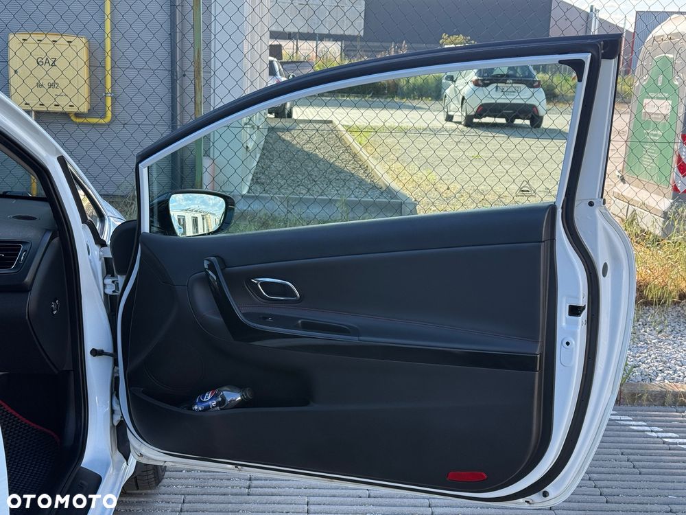 Kia Ceed - 12