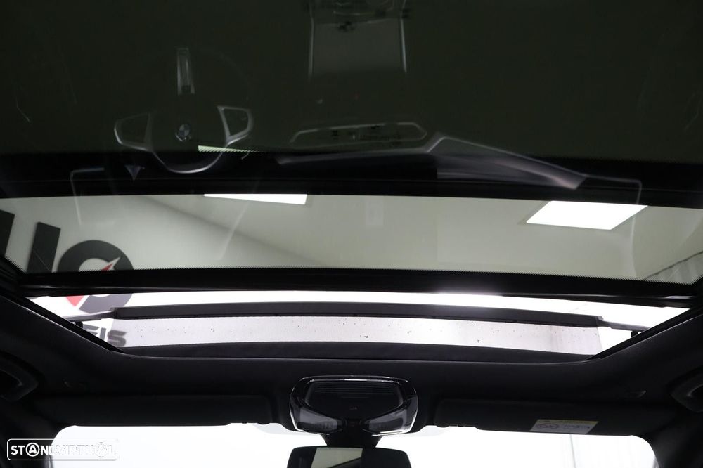 BMW 330 e Touring Pack Desportivo M Pro Auto - 25