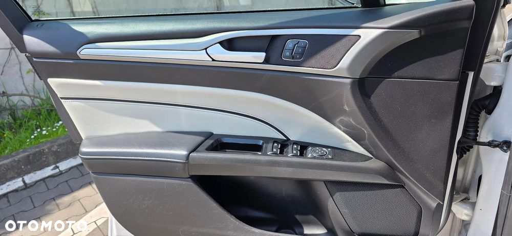 Ford Mondeo Vignale 2.0 TDCi 4WD PowerShift - 3