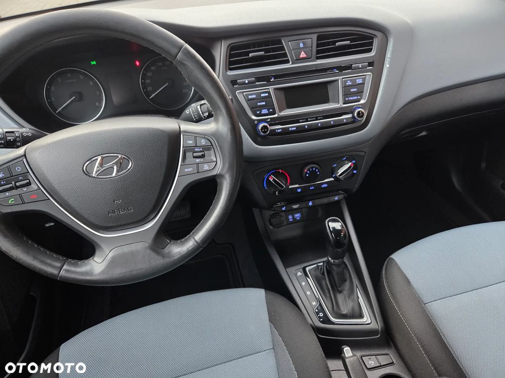 Hyundai i20 1.4 - 12