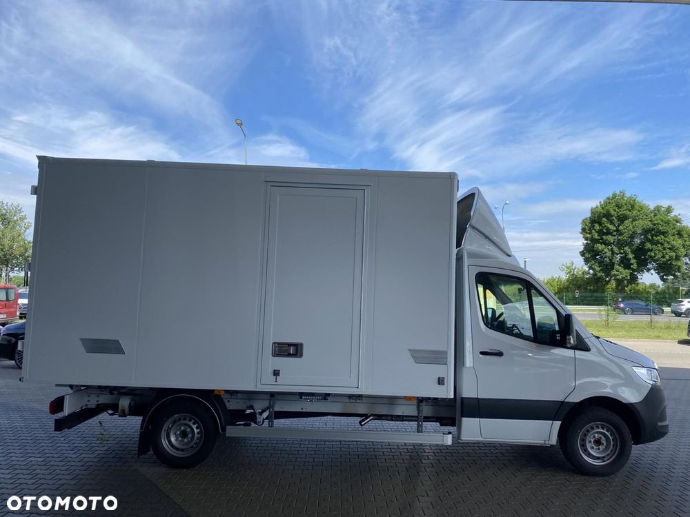 Mercedes-Benz Sprinter - 5