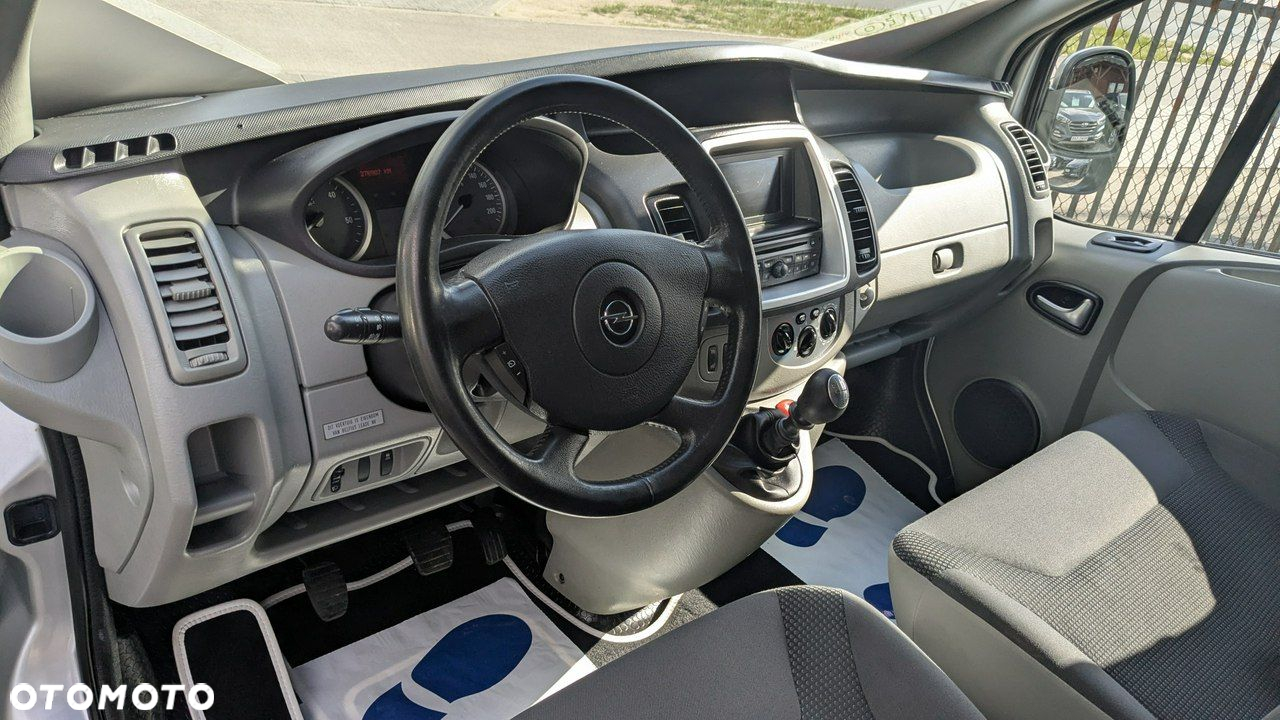 Opel Vivaro - 16