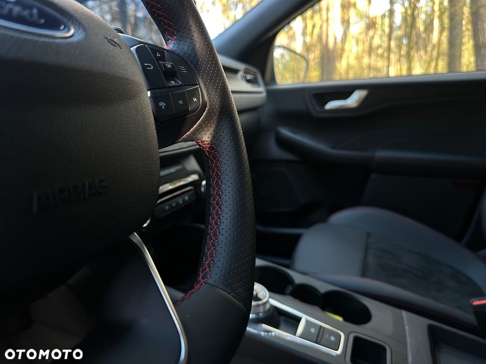 Ford Kuga 2.5P PHEV FWD ST-Line eCVT - 30