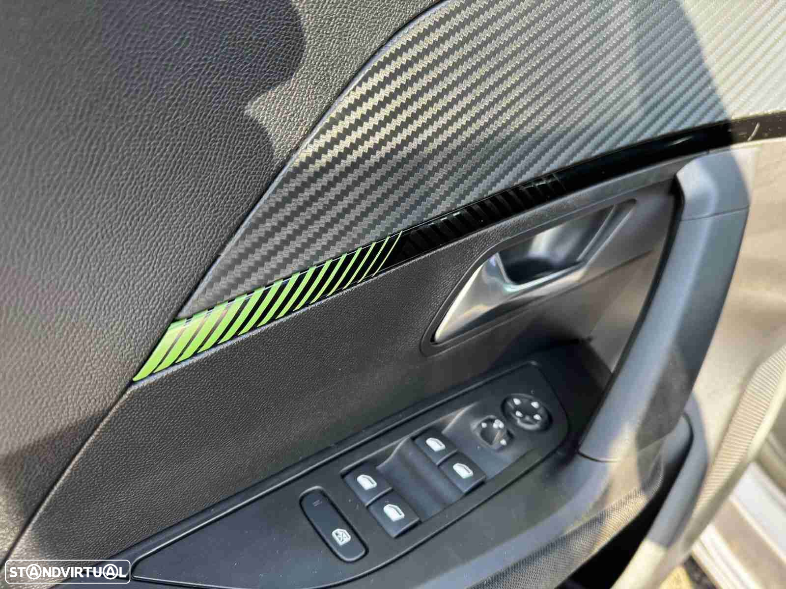 Peugeot e-2008 54 kWh Active - 6