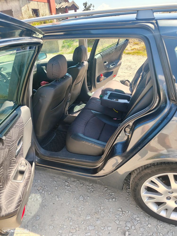 Renault Laguna Break 1.9 dCi Confort - 5