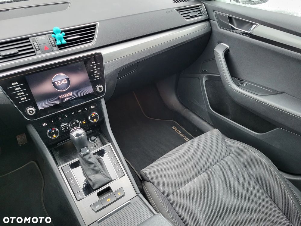 Skoda Superb 2.0 TSI Style DSG - 13
