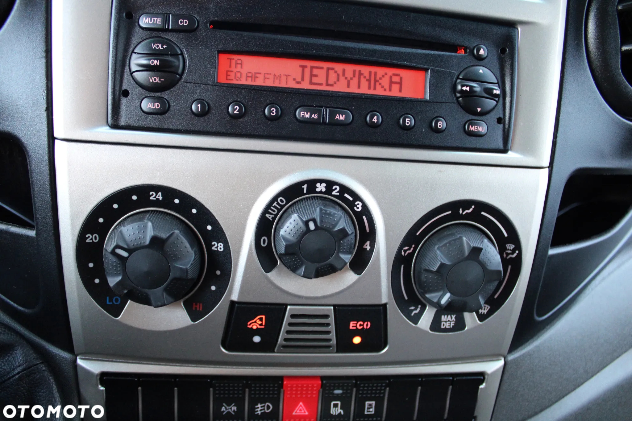 Iveco 35C18 KONTENER - 18
