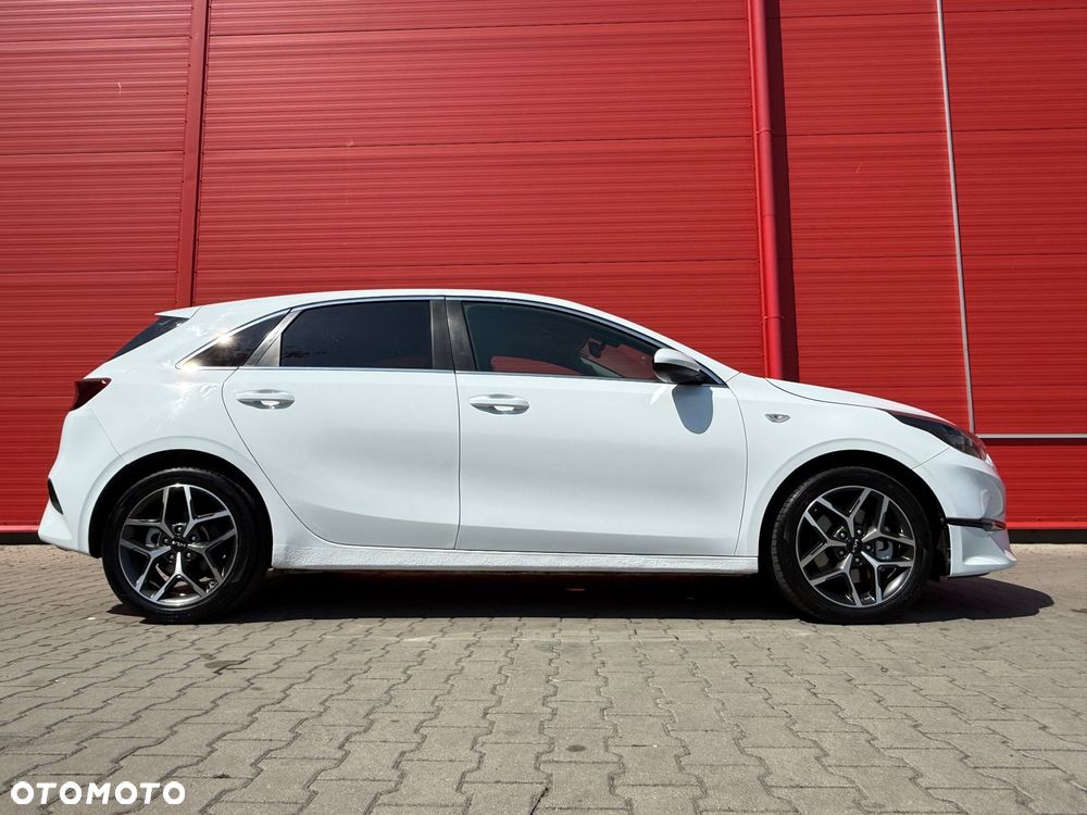Kia Ceed - 37