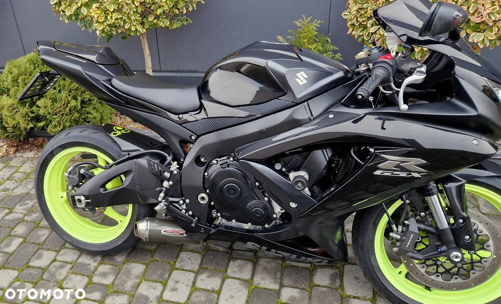 Suzuki GSX-R - 17