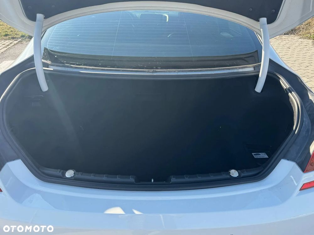 BMW Seria 6 650i xDrive - 12