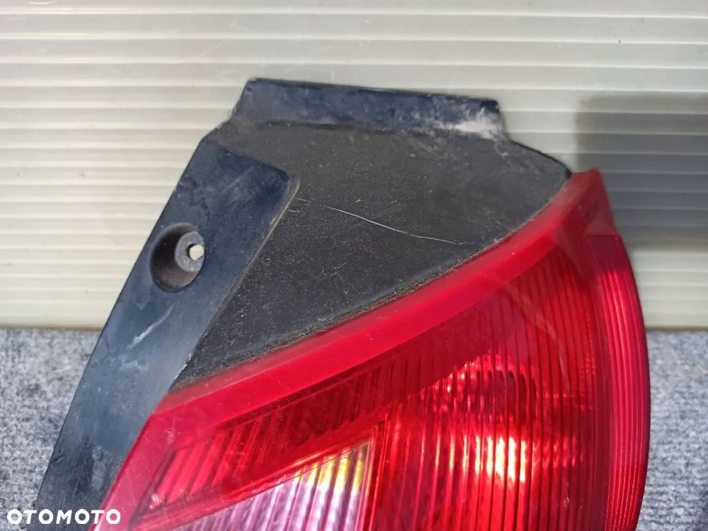 LAMPA TYŁ TYLNA PRAWA MITSUBISHI COLT CZ VI ORYGINAŁ - 3