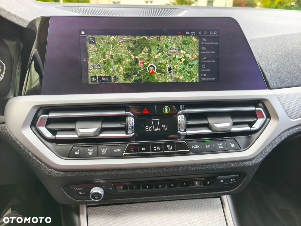 BMW Seria 3 318d Business Edition - 23