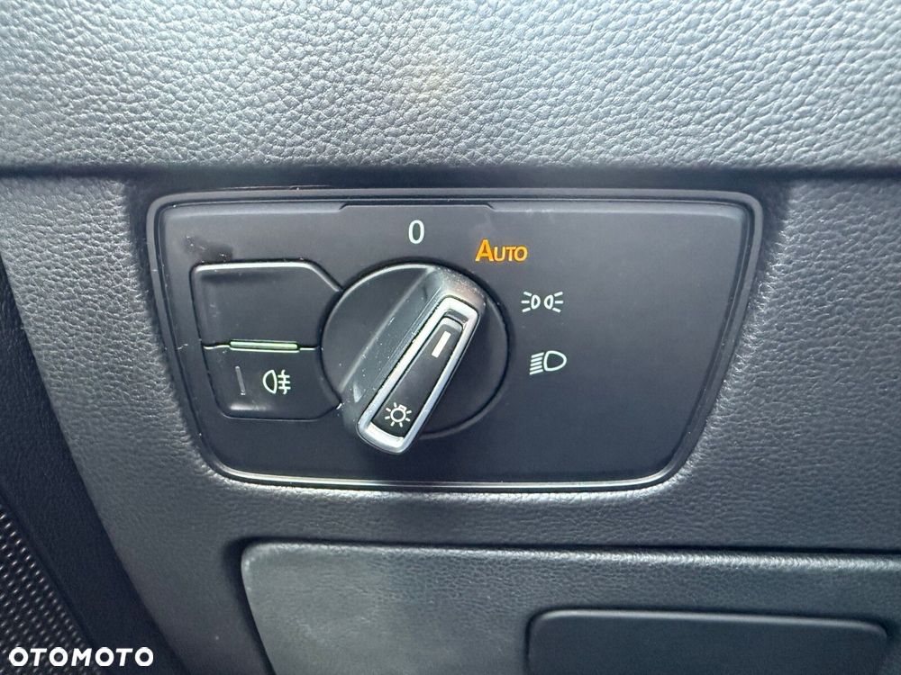Volkswagen Passat Variant 2.0 TDI EVO Business - 24