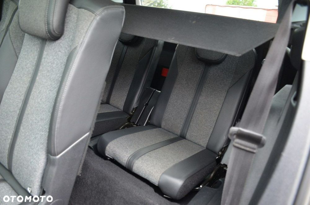 Peugeot 5008 - 29