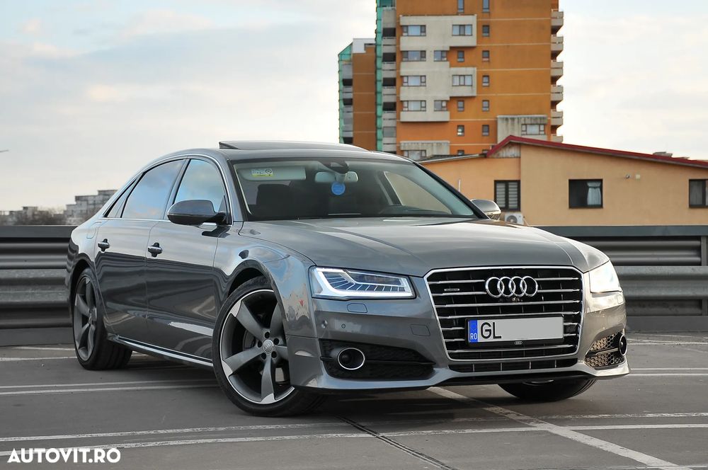 Audi A8 - 1