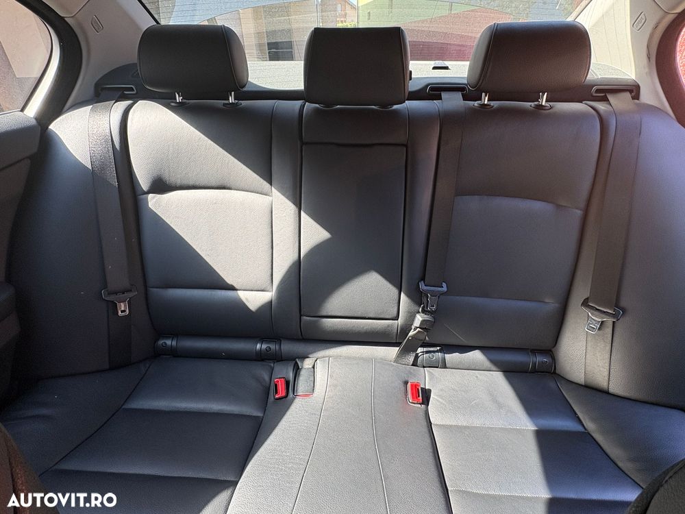 BMW Seria 5 - 32