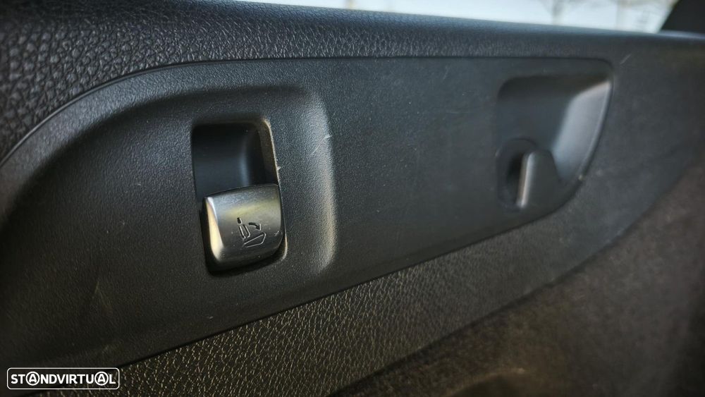 Mercedes-Benz E 220 d Avantgarde+ - 34