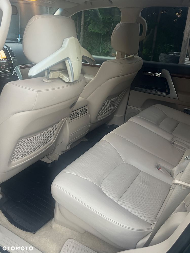 Toyota Land Cruiser LC 4.6 Prestige - 24
