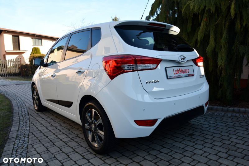 Hyundai ix20 1.4 Comfort - 12