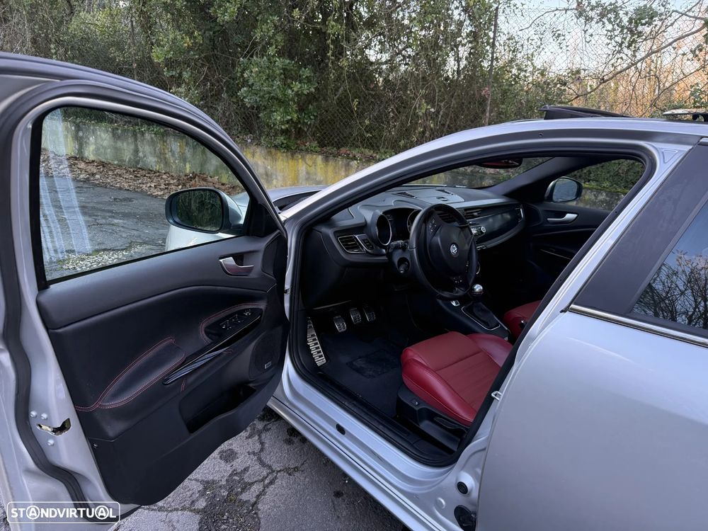 Alfa Romeo Giulietta ver-1750-tbi-quadrifoglio-verde - 21