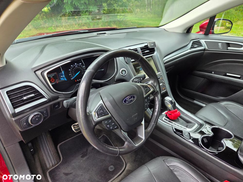 Ford Fusion 2.0 EcoBoost Titanium - 20