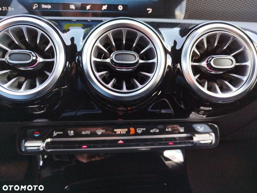 Mercedes-Benz CLA - 20