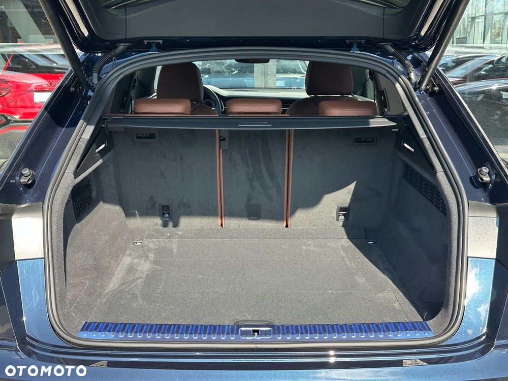 Audi Q8 - 11