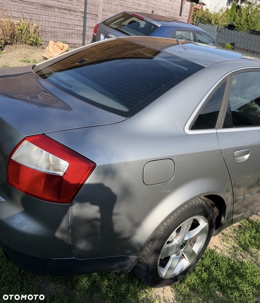 Audi A4 Limousine - 3