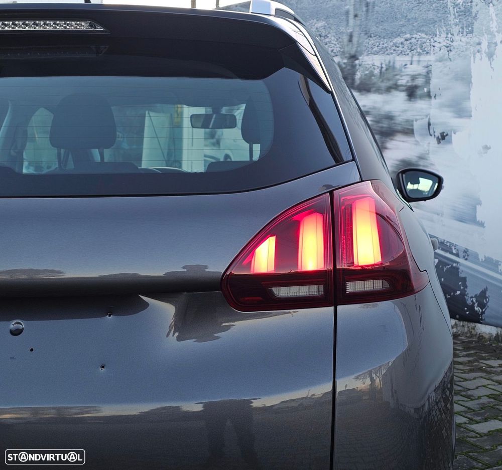 Peugeot 2008 1.2 PureTech Active - 8