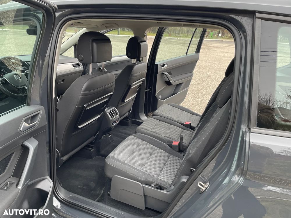 Volkswagen Touran - 7