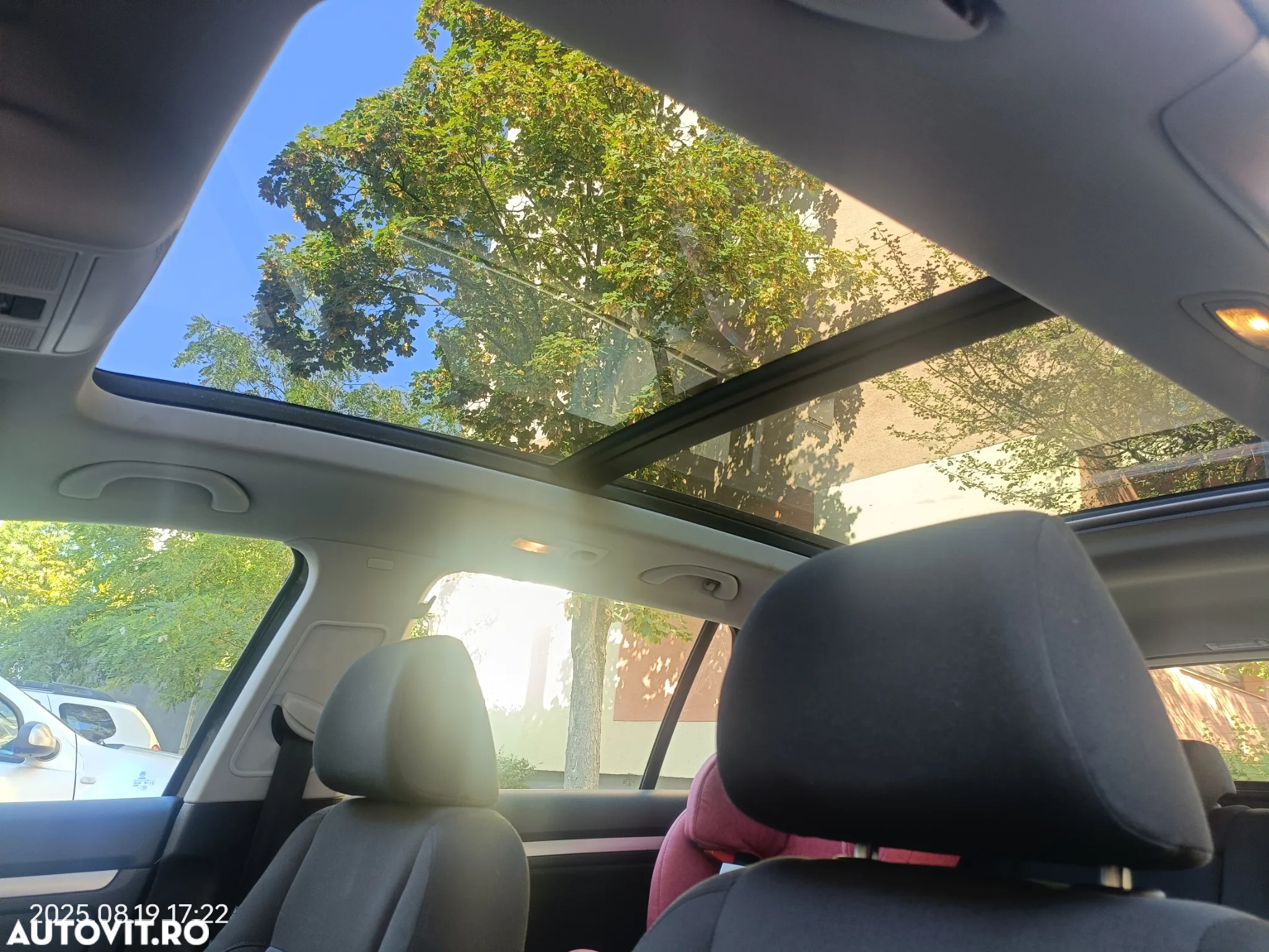 Volkswagen Golf 2.0 TDI DPF Highline - 11